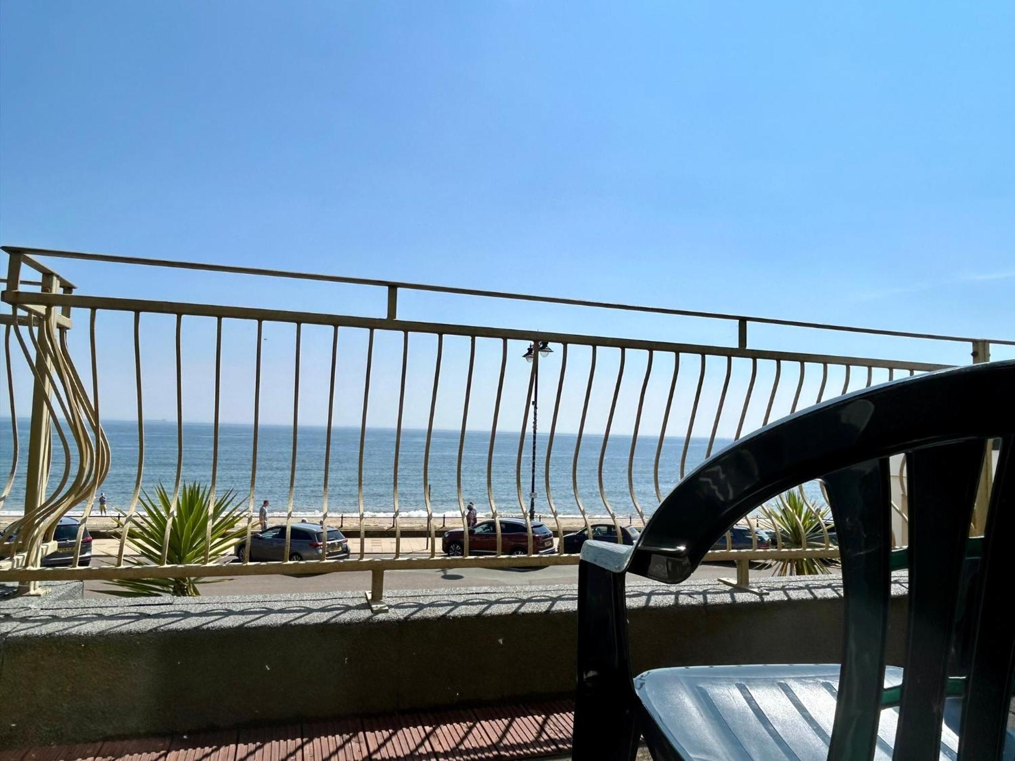 Bay View - Seafront, Sandown - Free Car Ferry For Bookings Of 3 Or More Nights, Subject To Availability المظهر الخارجي الصورة