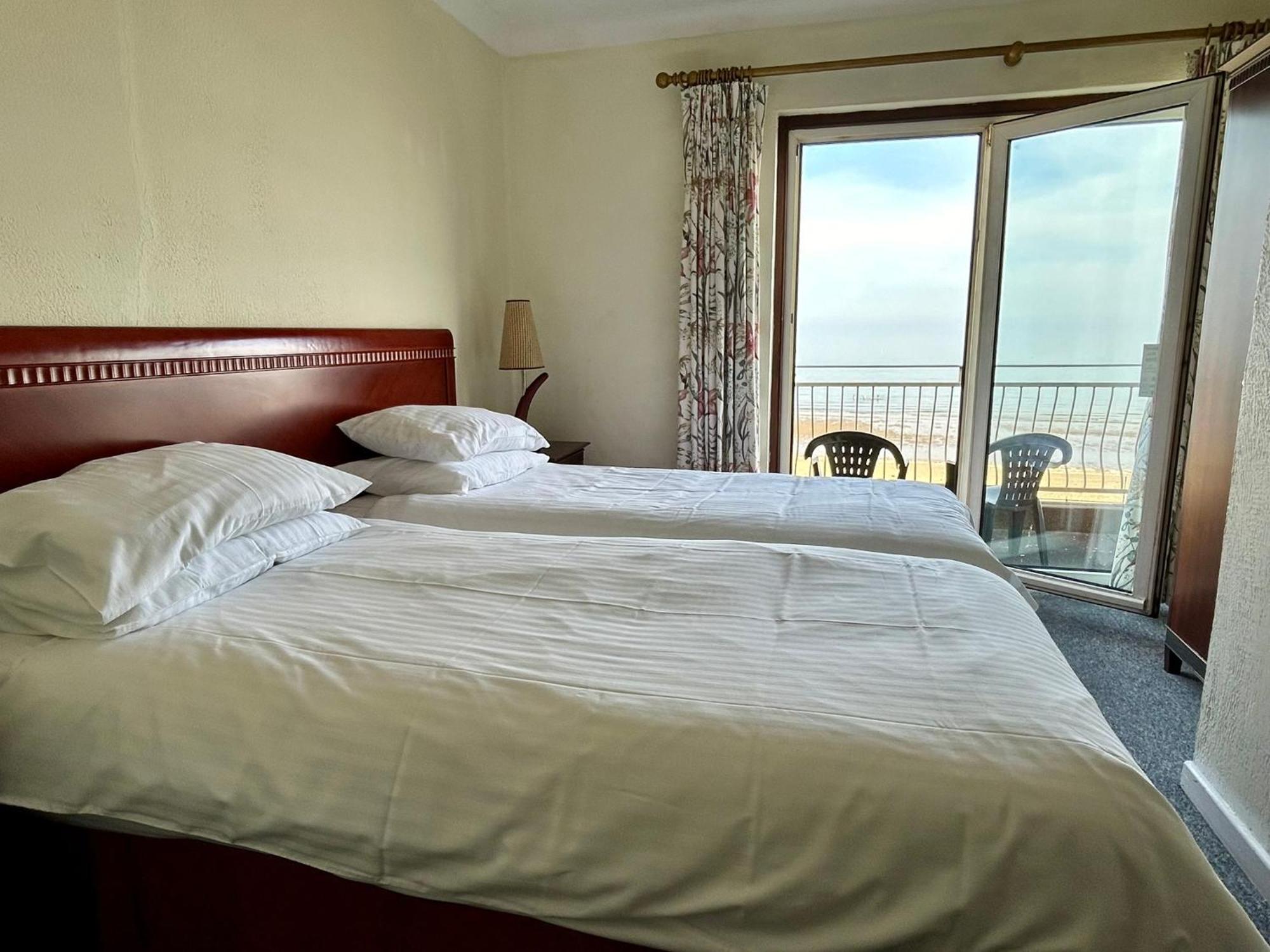 Bay View - Seafront, Sandown - Free Car Ferry For Bookings Of 3 Or More Nights, Subject To Availability المظهر الخارجي الصورة