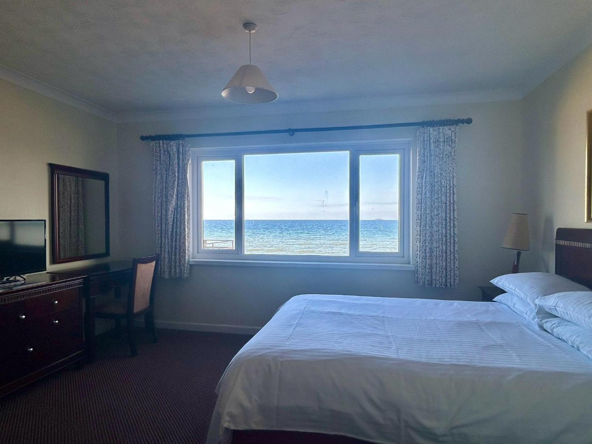 Bay View - Seafront, Sandown - Free Car Ferry For Bookings Of 3 Or More Nights, Subject To Availability المظهر الخارجي الصورة