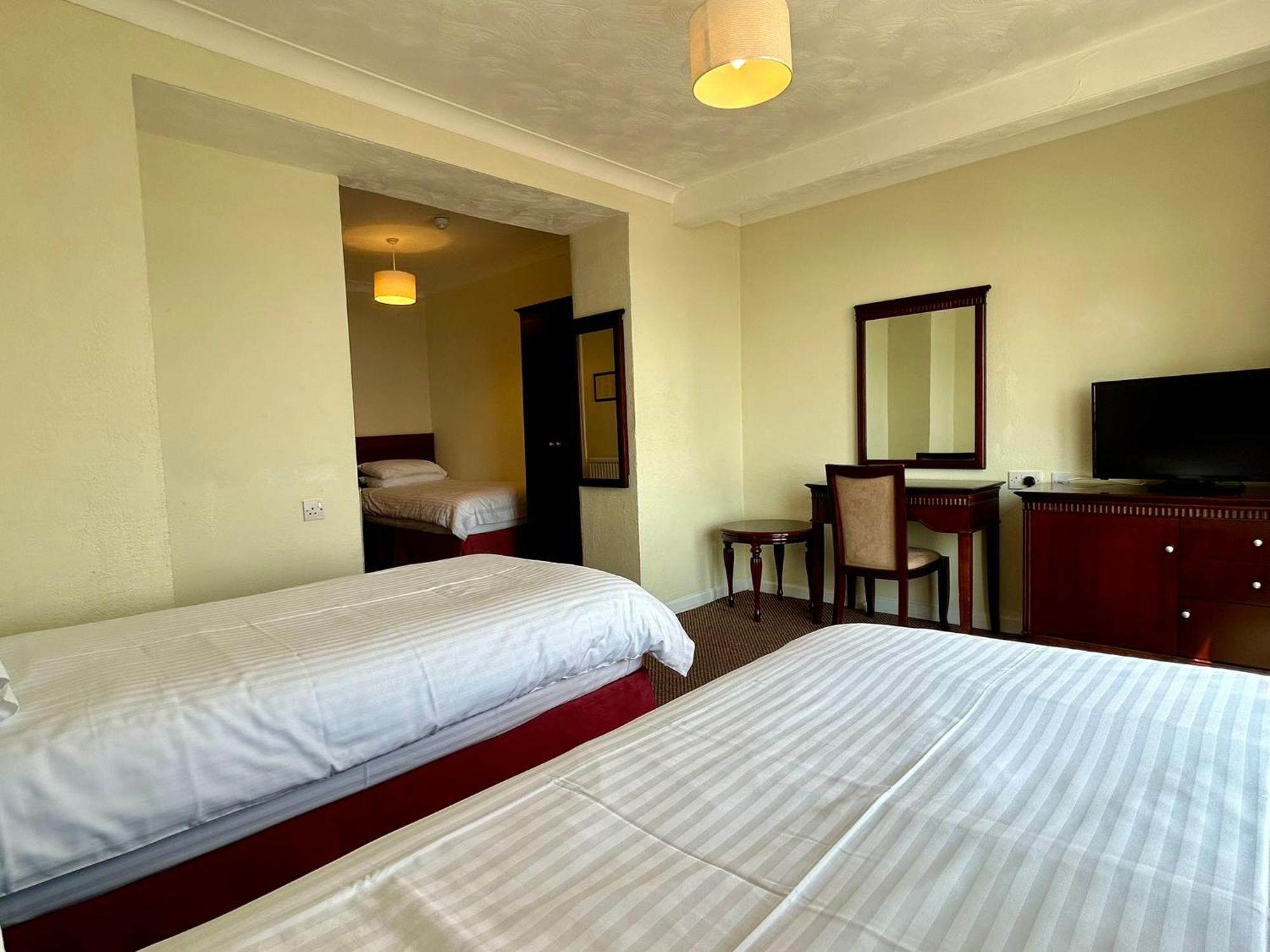 Bay View - Seafront, Sandown - Free Car Ferry For Bookings Of 3 Or More Nights, Subject To Availability الغرفة الصورة