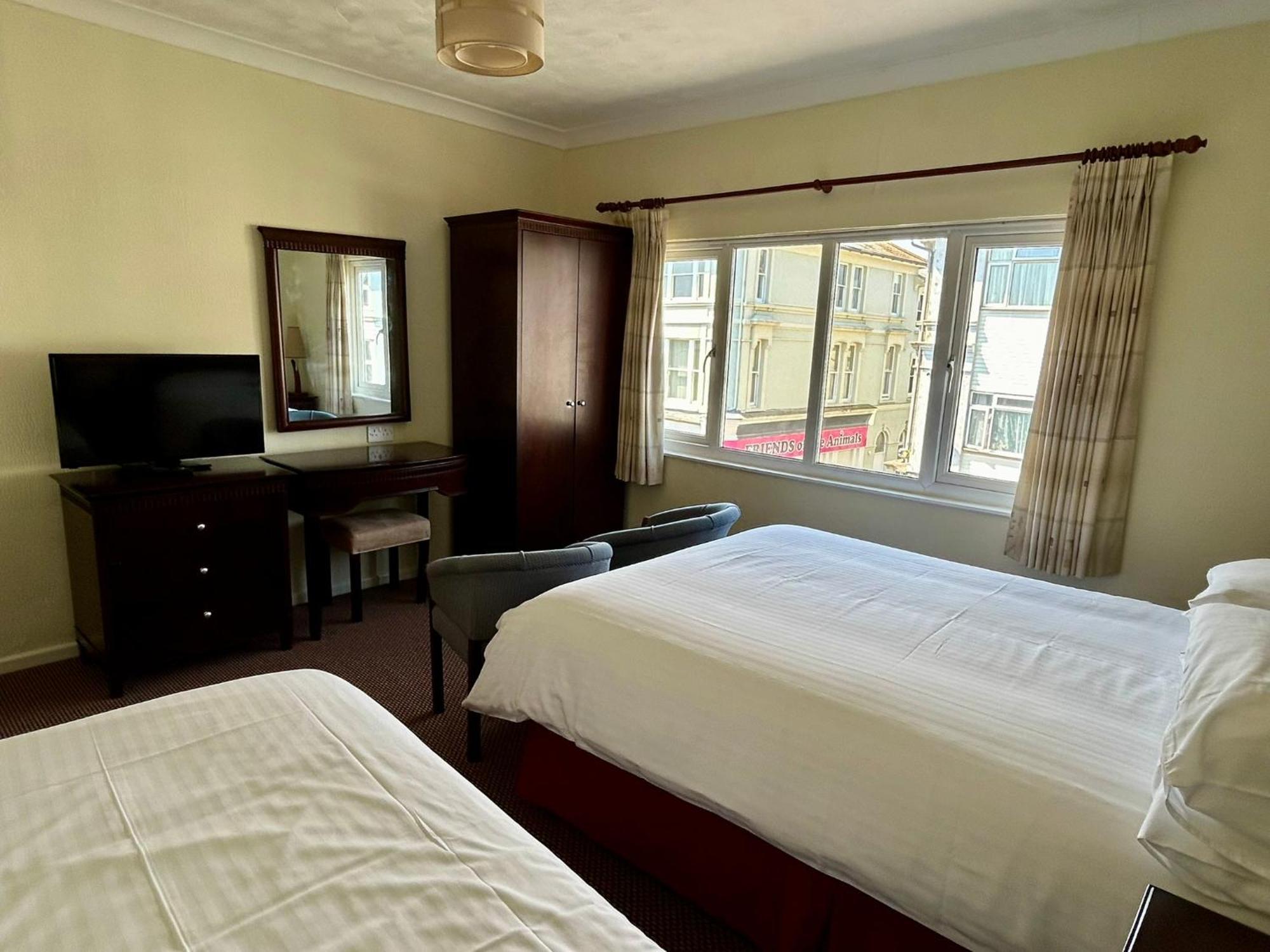Bay View - Seafront, Sandown - Free Car Ferry For Bookings Of 3 Or More Nights, Subject To Availability الغرفة الصورة